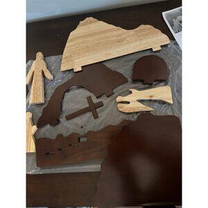 Easter‎ Wooden Nativity Scene - 10 pieces - new in box